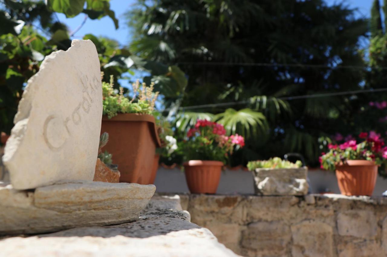 Sole 3 Hotel Porec Bagian luar foto